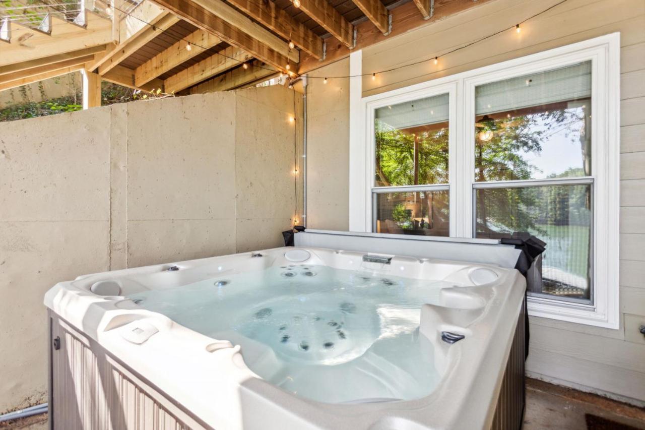 Lanier Landing - Private Dock Hot Tub Game Room Гейнсвілл Екстер'єр фото